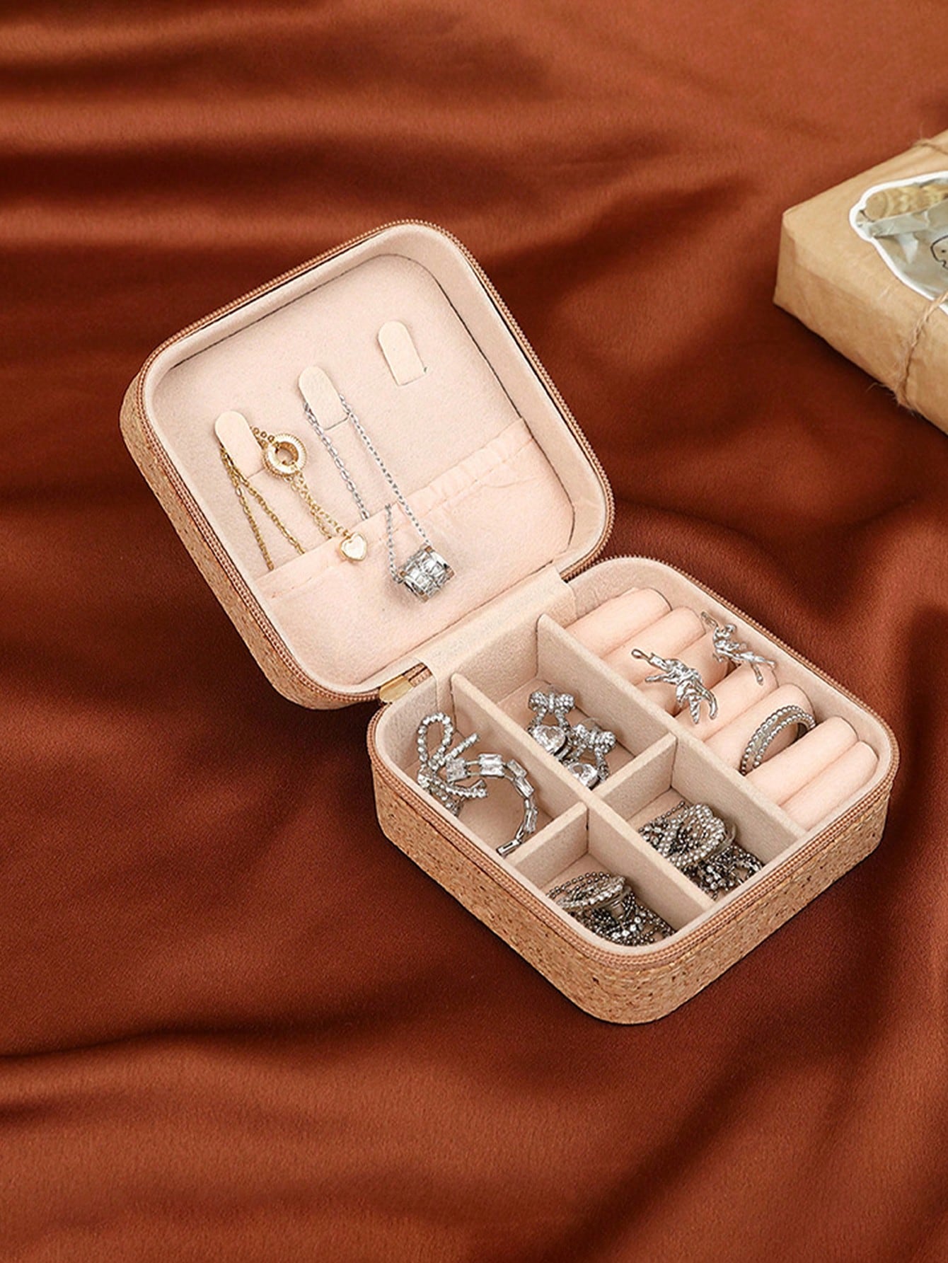 Квадратный винтажный футляр дл – обзор и цена Travel Accessories Jewelry